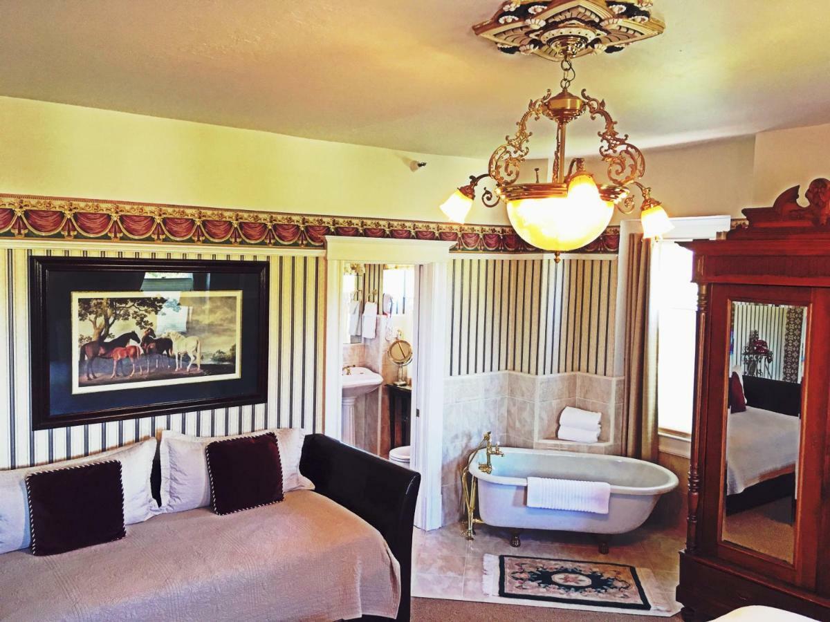 Churchill Manor Napa Extérieur photo